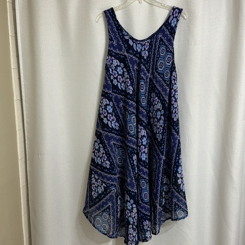 NWOT Ana & Kate sleeveless midi/maxi dress. Size OS